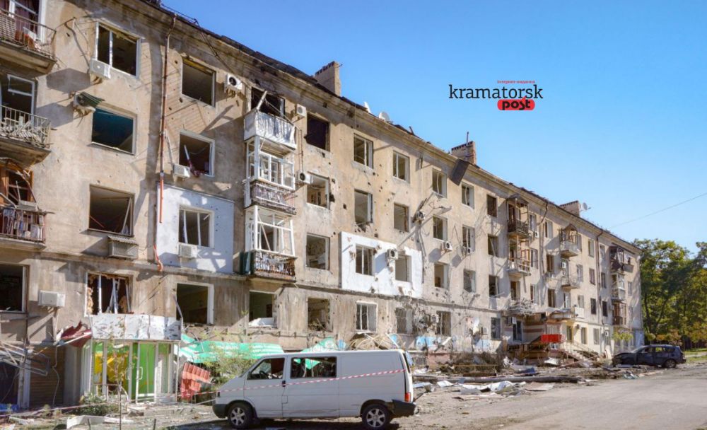Зруйнований будинок внаслідок обстрілу Краматорська