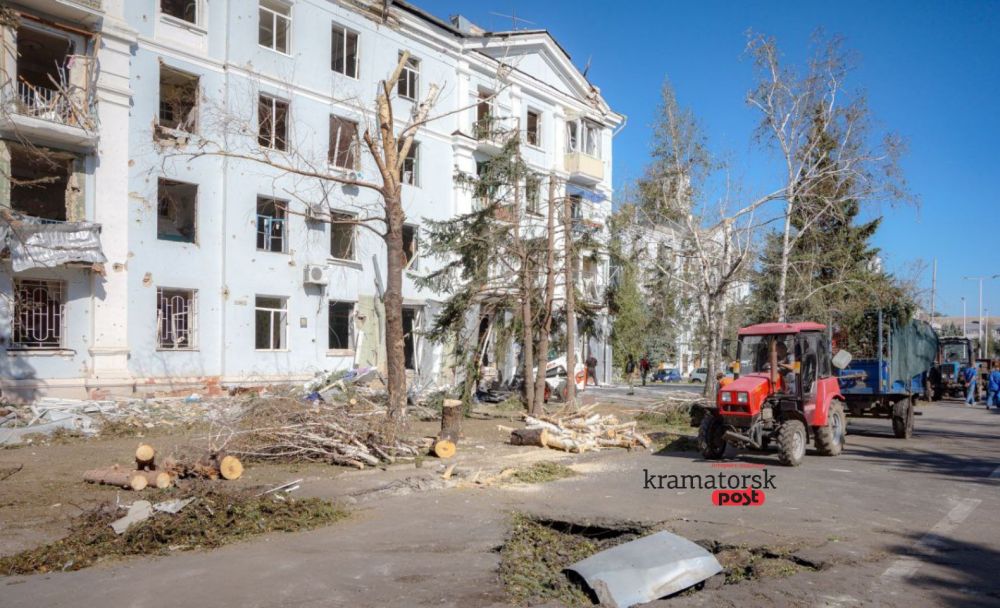 Зруйнований будинок внаслідок обстрілу Краматорська