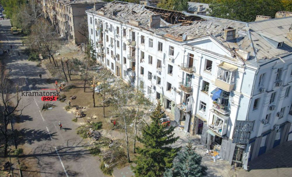Зруйнований будинок внаслідок обстрілу Краматорська