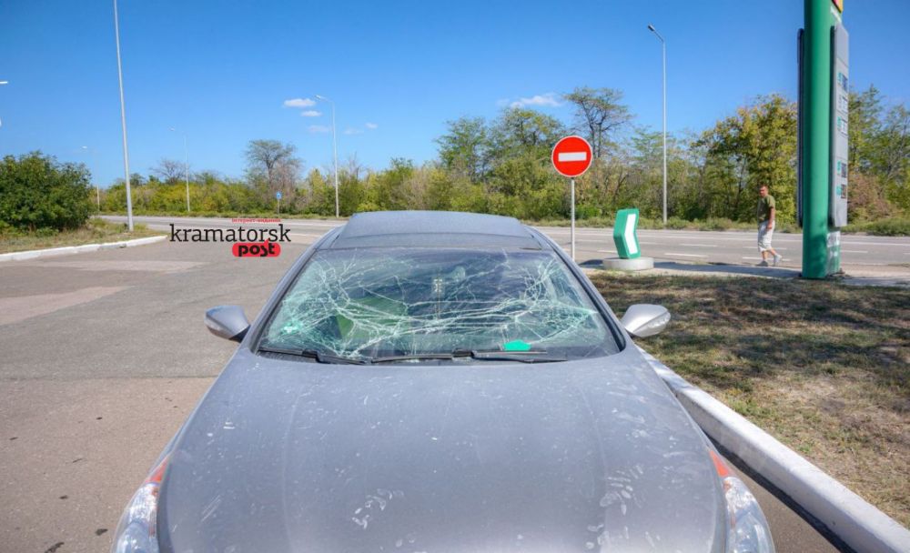 тріщіни на лобовому склі автівки