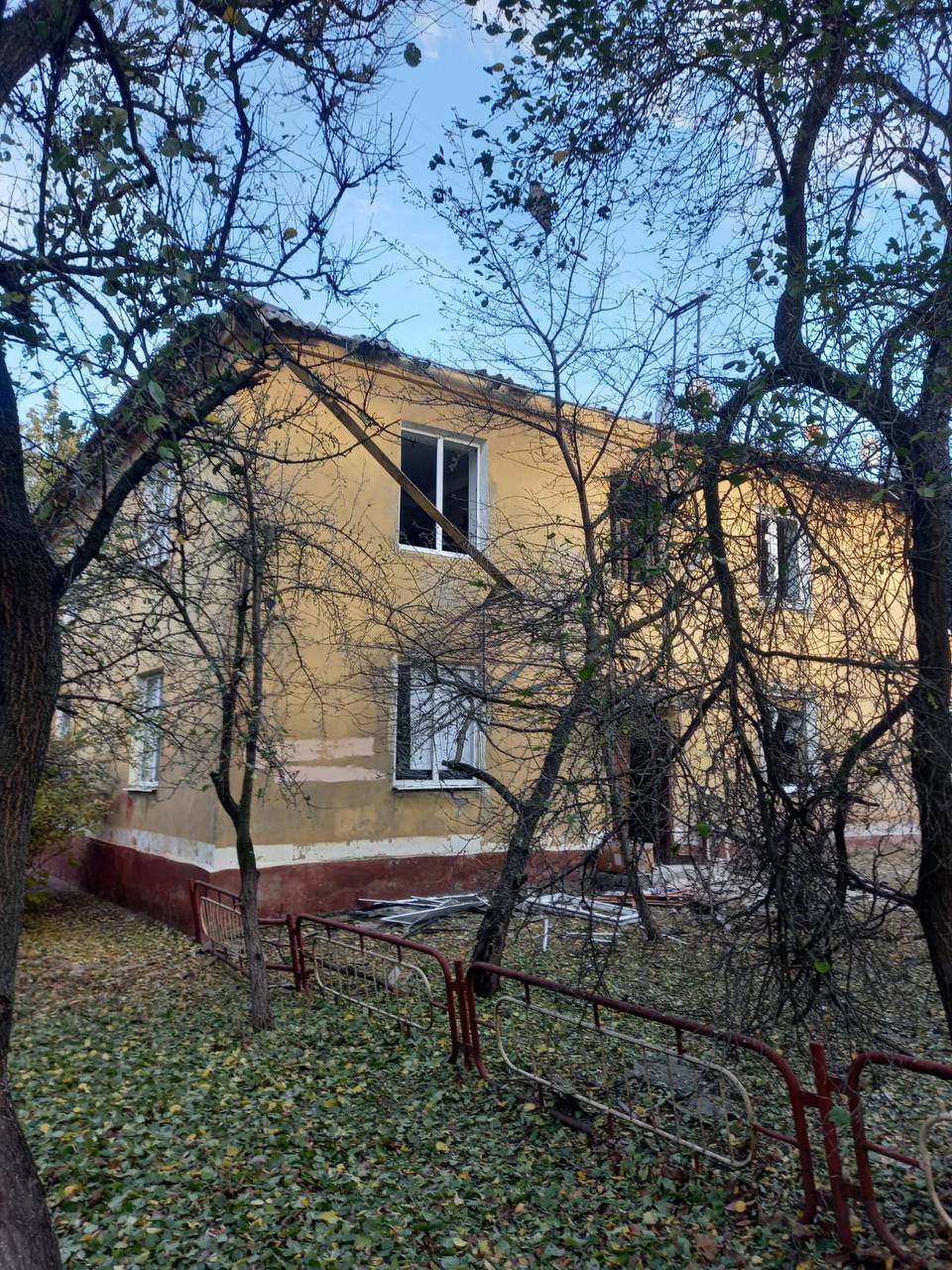 пошкоджений російським обстрілом будинок у Краматорську