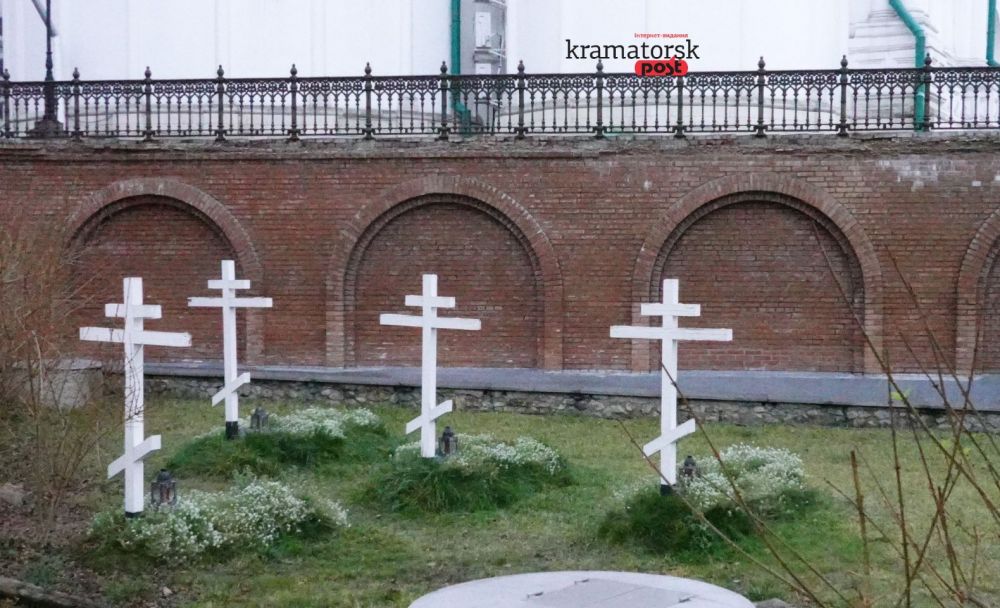 хрести на могилах