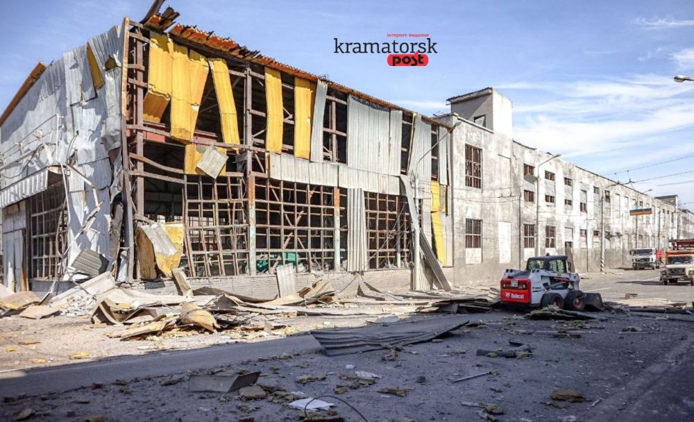 Зруйнований фасад будівлі