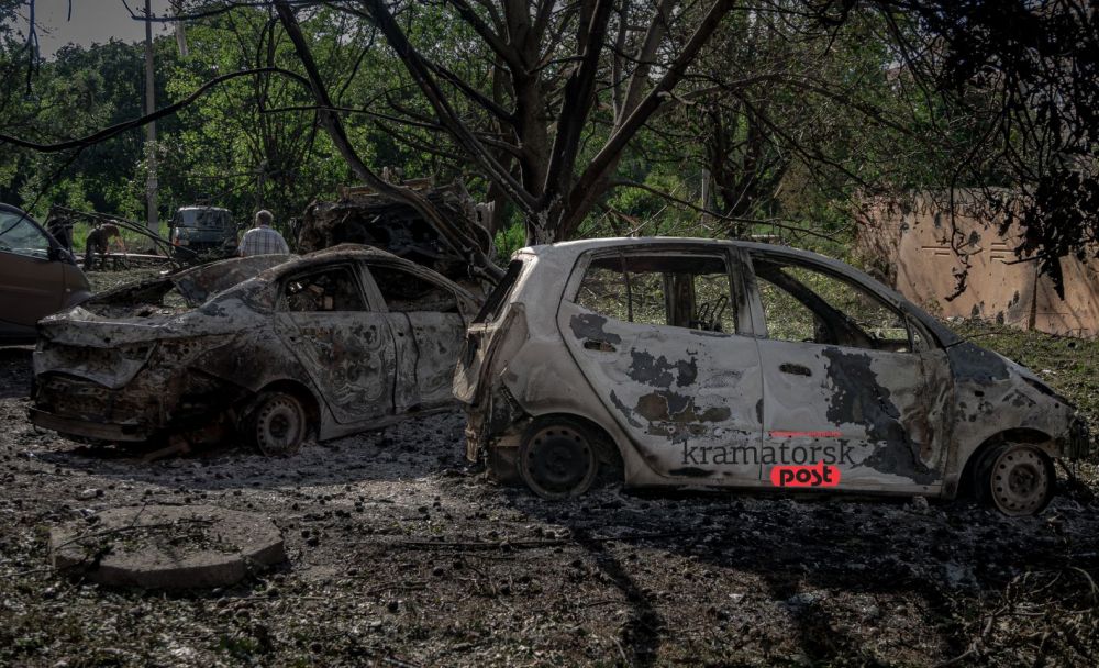 Знищені вогнем автомобілі