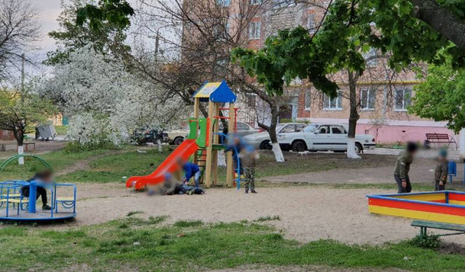 detskaya-ploshhadka-karantin