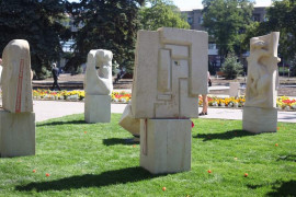 vidkrittya-skulptur-u-labirinte-14