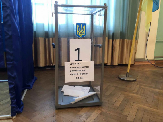 vybory-v-kramatorske-nachalis-urna-covid